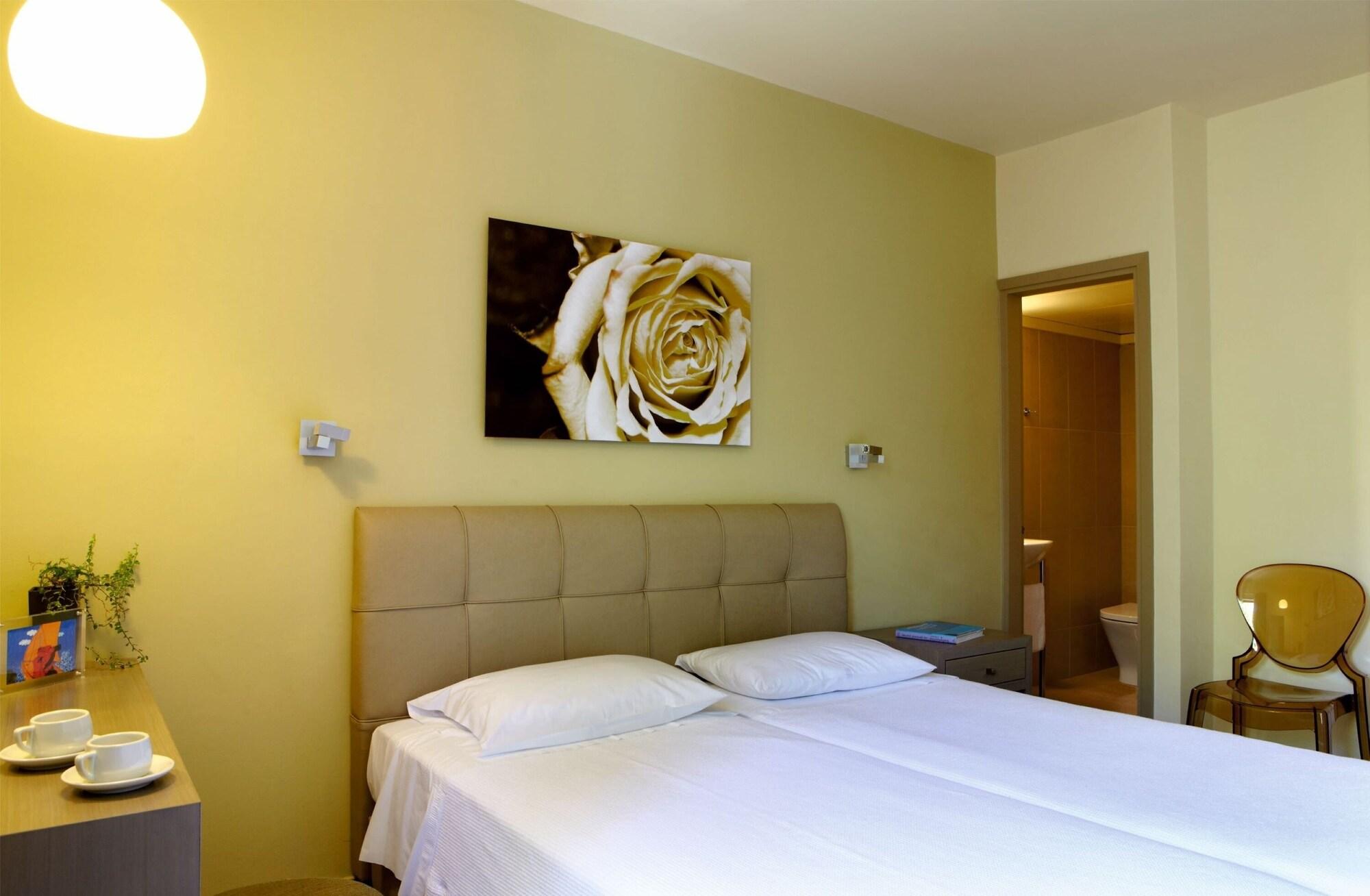 Mouikis Hotel Kefalonia Argostoli  Exterior photo
